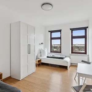 Apartment Fuer 13 Gaeste, 5 Schlafzimmer, 2 Baeder, 2 Loggia'S, Leipzig Zentrum Ost Apartment Leipzig